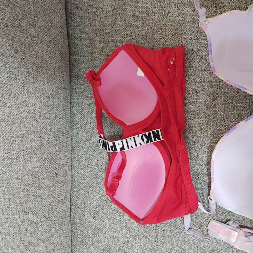 Bras - Picture 3 of 3